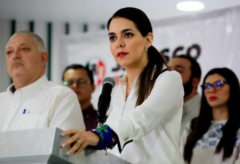 El pueblo ingenuo pagará los excesos de morenitas: PRI
