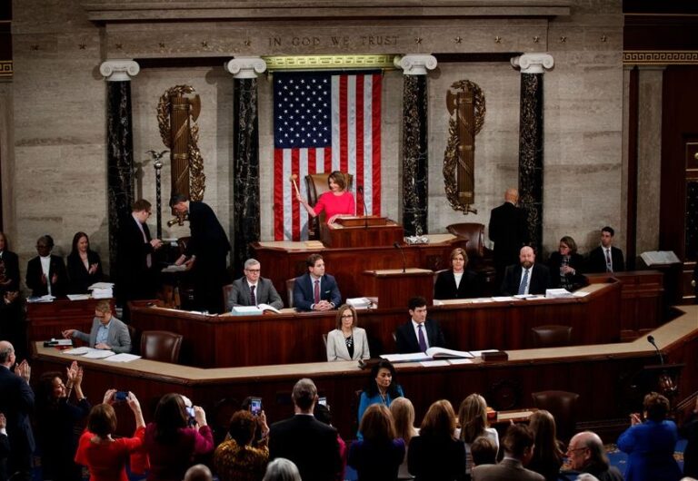 Trump logra avanzar su ambicioso plan fiscal en la Cámara Baja; se avecina intensa batalla en el Senado