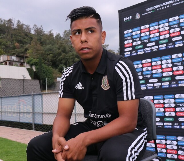 Efraín Álvarez ya está en Guadalajara y prende la ilusión rojiblanca