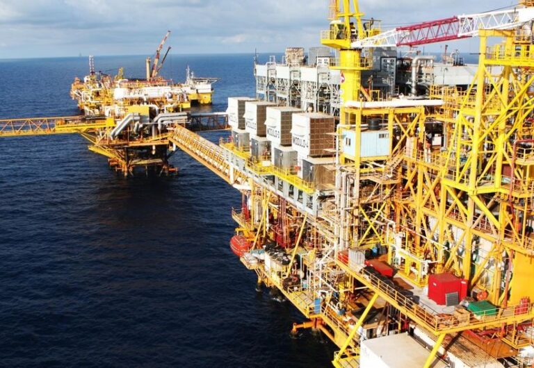 Nepotismo, negocios y Atlacomulco: el lado oscuro del imperio petrolero de la 4T