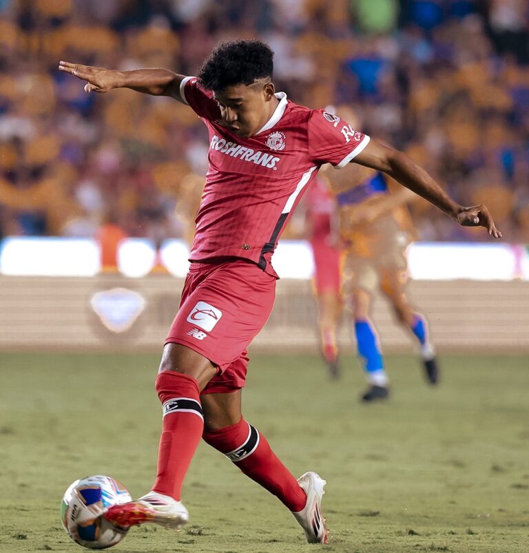 Tensión al límite en la semifinal: Tigres y Toluca igualan en un duelo de altas emociones