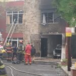 Incendio en Guadalajara deja cinco personas rescatadas ilesas y vehículos calcinados