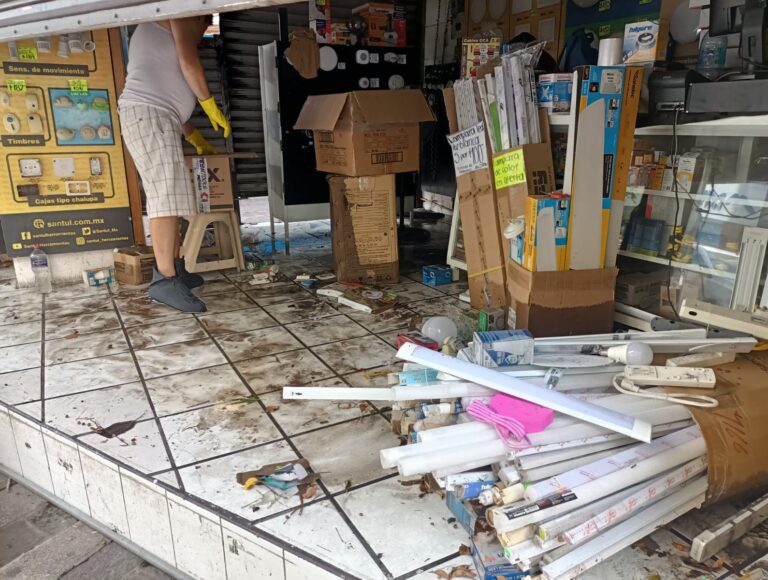 Comerciante de San Juan de Dios denuncian abandono de autoridades ante riesgo de lluvias