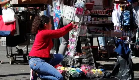Se mantiene bajo el desempleo, pero informalidad y violencia amenazan el mercado laboral