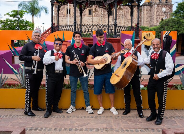 Róber Pier conoce el alma rojinegra en Tequila, Jalisco