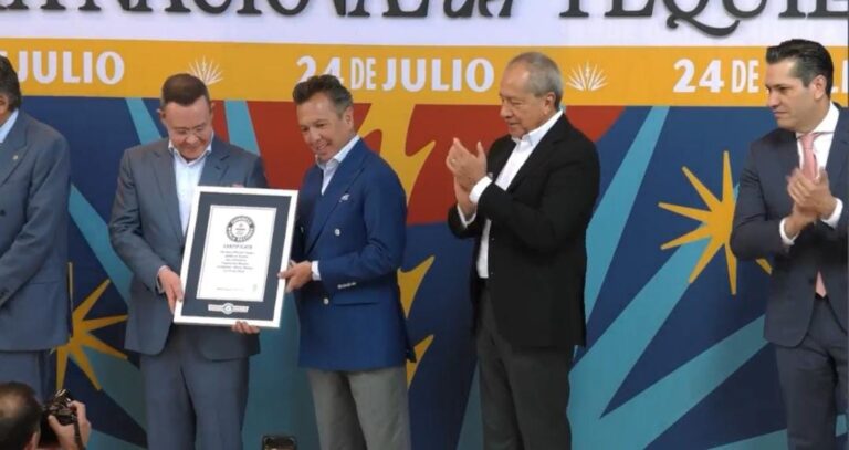 Celebran Día Nacional del Tequila con récord mundial en Zapopan