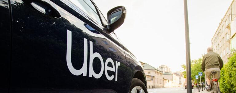 El incremento de tarifas de Uber genera controversia en México