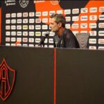 Diego Cocca Confía en el Potencial del Atlas para Enfrentar al América tras Empate Agónico ante Querétaro
