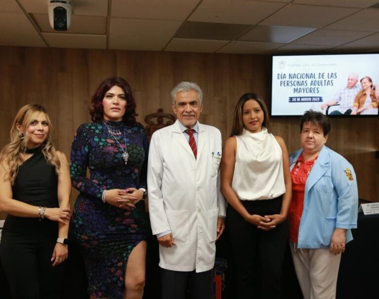 Enfrentan adultos mayores desafíos para una vejez digna