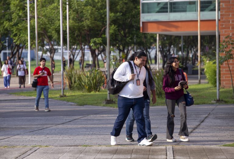 Regresan a clases 342 mil 076 alumnos de la Universidad de Guadalajara