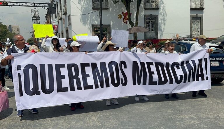 Jalisco insiste en coordinación con Federación ante desabasto de medicamentos oncológicos