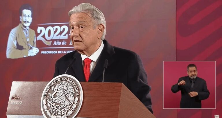 Opositores que perdieron privilegios, morenistas que los ganaron: el relevo de AMLO