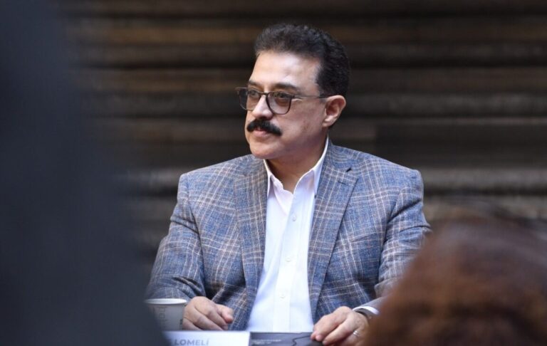 Carlos Lomelí se destapa entre vítores y discursos: un informe con sabor a campaña anticipada