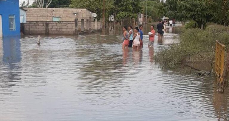 Más de mil viviendas afectadas por las lluvias en Puerto Vallarta