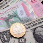 El peso mexicano resiste la marea global y gana terreno frente al dólar