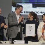 La FIL recibe el certificado “Hecho en México” por su relevancia cultural y proyección internacional