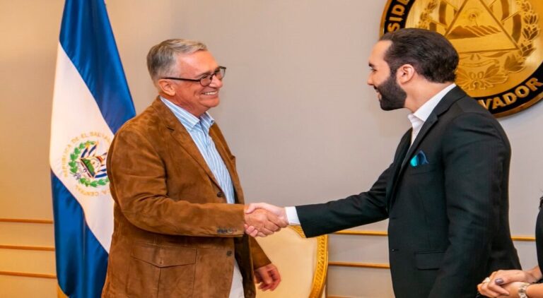 Ricardo Salinas Pliego elogia a Bukele y plantea su visión de seguridad para México