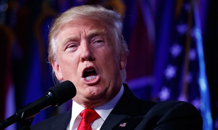 Trump afirma que los bombardeos contra cárteles en la región no solo afectan a Venezuela y menciona posibles acciones en otros países