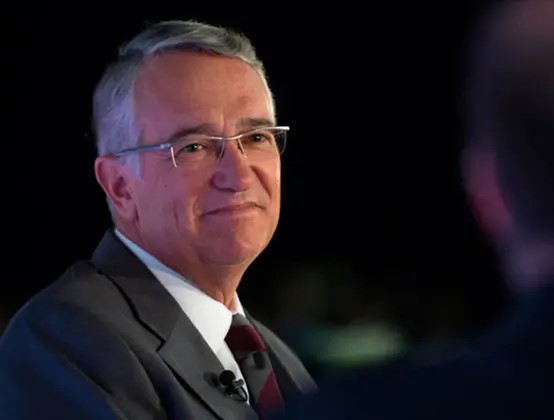 “La factura, el festejo y el chocolate: crónica de un gobierno que nunca mezcla lo político… salvo cuando conviene”