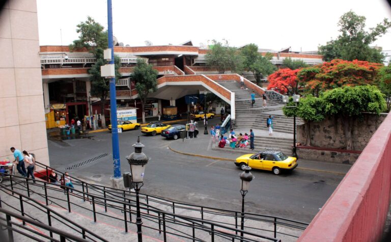 Aseguran mercancía pirata valuada en más de 13.5 millones en San Juan de Dios