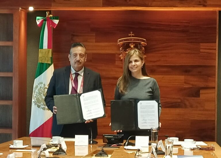 UdeG e ISSSTE ofrecen plazas para estudiantes del área de la salud