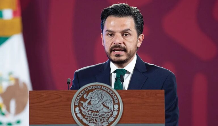 El director del IMSS: “la solución es no enfermarnos” Zoé Robledo, tras desabasto de medicamentos en México