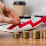 La economía repunta en octubre, pero el impulso no alcanza para cambiar el año