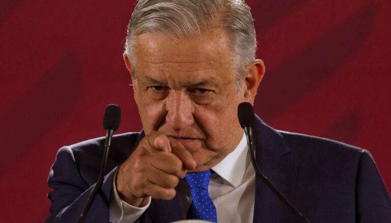 AMLO: El amago, el principal distractor y la otra relidad