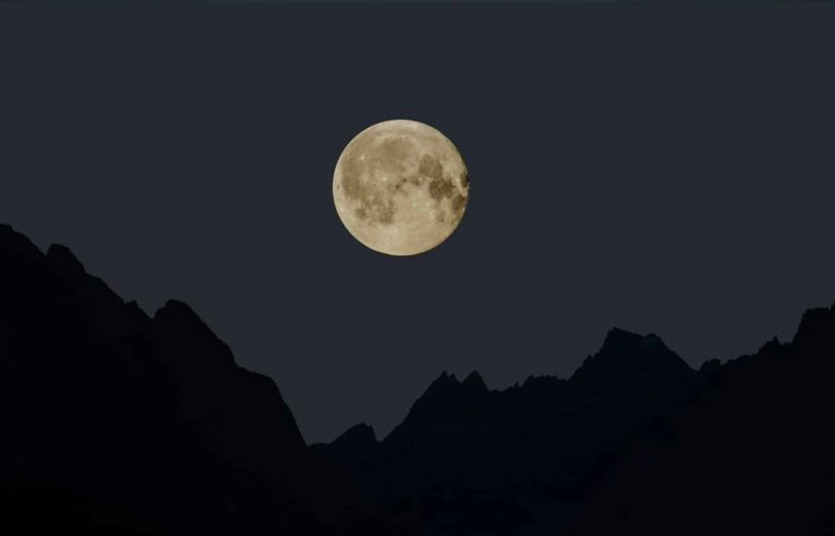 La última superluna extrema hasta 2042 iluminará el cielo en diciembre de 2025