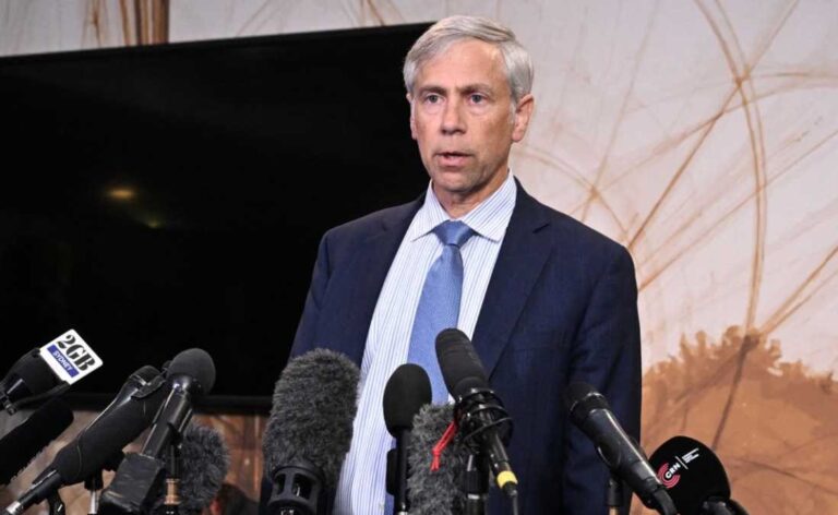 Barry Pollack asumirá la defensa de Nicolás Maduro en juicio por narcoterrorismo en EU