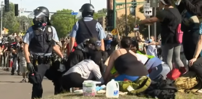 Tensión en Minneapolis tras la muerte de un ciudadano estadounidense a manos de ICE y protestas masivas