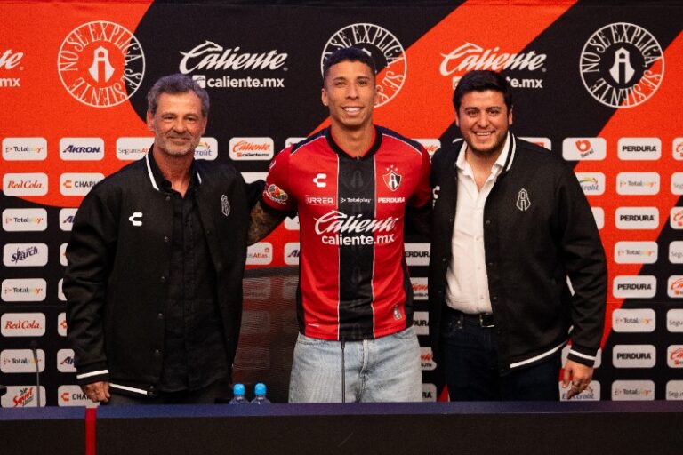 Atlas presenta oficialmente a Agustín Rodríguez como su nuevo delantero