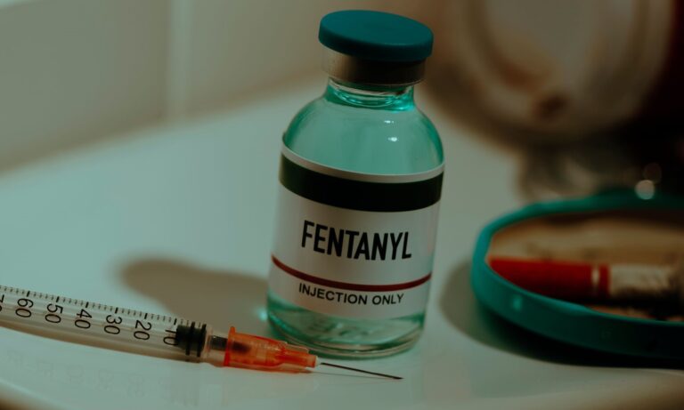 Autoridades federales investigan presunta intoxicación con fentanilo en Puebla