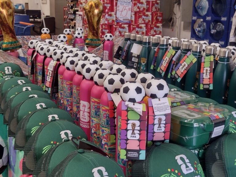 SUPERISSSTE lanza artículos oficiales del Mundial FIFA 2026 con precios accesibles