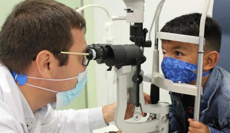 IMSS Jalisco alerta sobre signos tempranos de retinoblastoma en niños