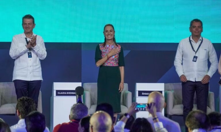 Sheinbaum presiona por más crédito; banca y Banxico empujan pagos digitales