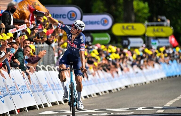 Van der Poel gana etapa y mexicano Del Toro se viste de líder en la Tirreno-Adriático