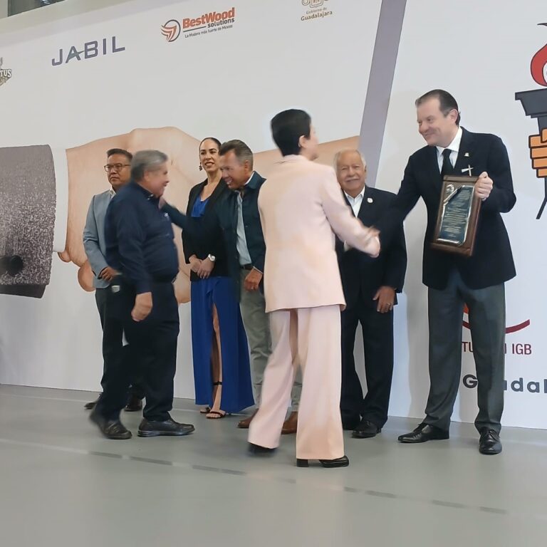 La Federación Revolucionaria de Obreros y Campesinos fortalece diálogo laboral en Jalisco con encuentro obrero-empresarial