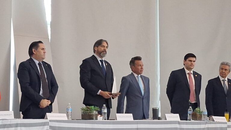 Emilio Charbel Gutiérrez Haro asume presidencia de la Cámara Textil de Occidente; destacan retos y relevancia del sector en México