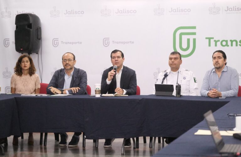 Autoridades y transportistas dialogan sobre el ajuste en la tarifa del transporte público en Jalisco