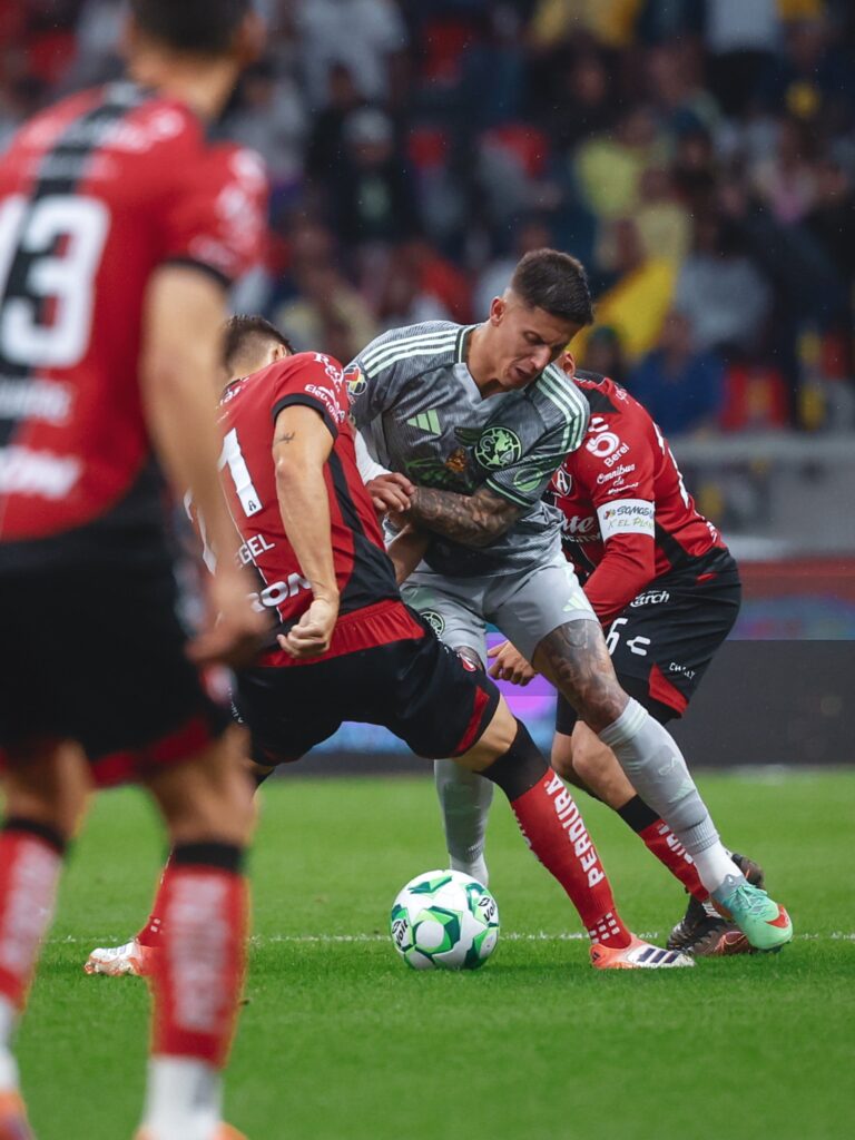 Atlas vence 1-0 al América con gol agónico de Arturo González