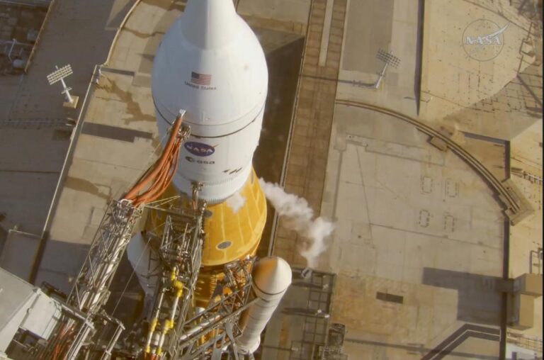 Los astronautas de la misión Artemis II concluyen su histórica travesía: regresan a la Tierra