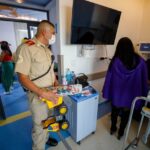 Superhéroes del fuego llevan alegría a niñas y niños de los Hospitales Civiles de Guadalajara