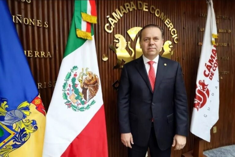 Ratifican a Javier Arroyo Navarro en la Cámara de Comercio de Guadalajara