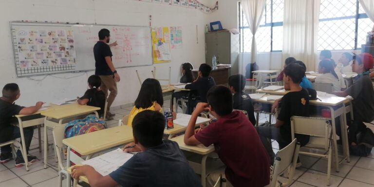 SEP evalúa cambios al calendario escolar por calor y Mundial