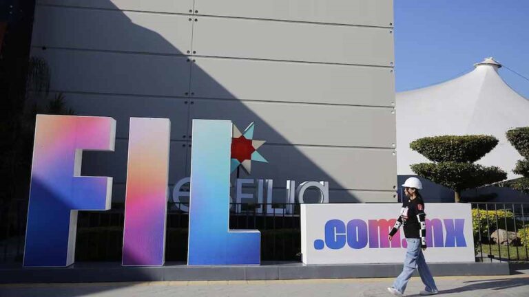 La Feria Internacional del Libro de Guadalajara lanza un documental para conmemorar sus 40 años y destacar su historia y diversidad