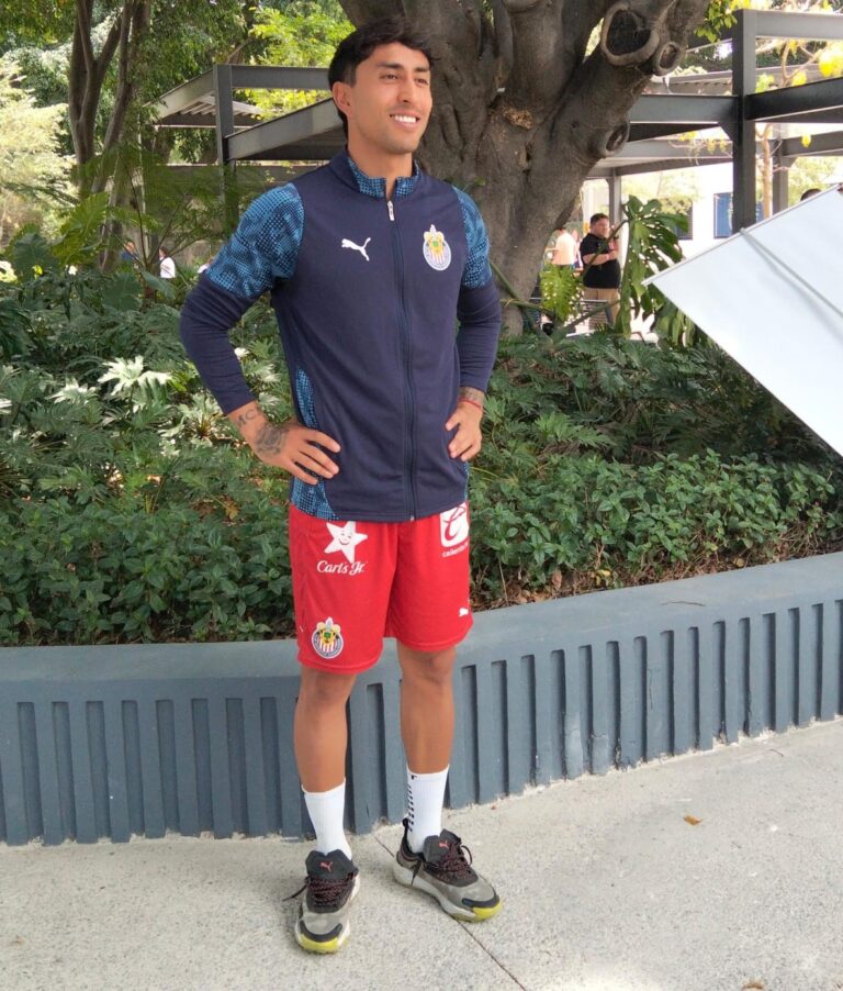 Chivas confía en su unión rumbo a Liguilla pese a bajas, afirma Omar Govea