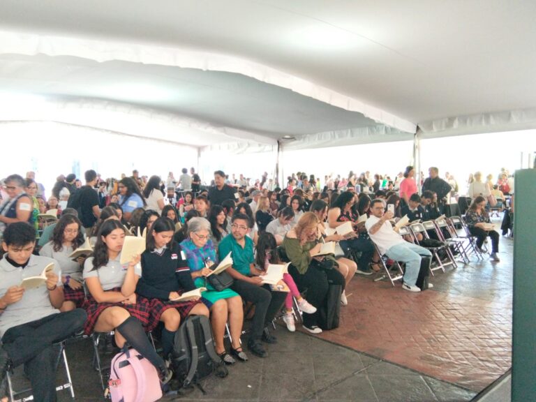 La magia de la lectura en voz alta: la FIL celebra el Día Internacional del Libro con un homenaje a Juan Rulfo