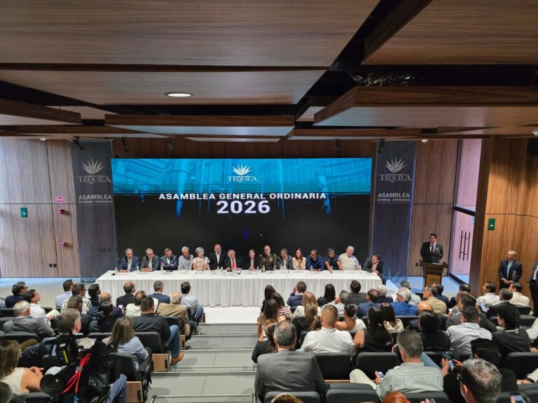 Presenta CRT Plan 2026 y refuerza estrategia para proteger al tequila a nivel global