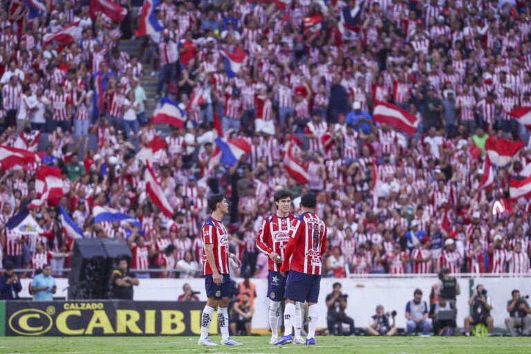 Gabriel Milito mantiene la confianza en Chivas pese a eliminación ante Cruz Azul